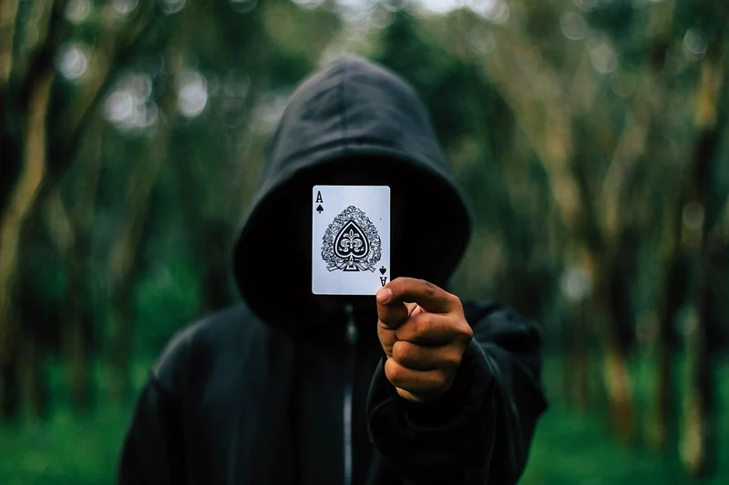 Carte bancaire anonyme : comment l’obtenir et quels avantages en 2025 ?